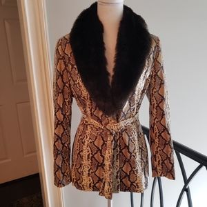 Cache snakeskin print jacket